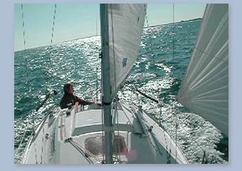 First Beneteau First 235 Video online - Audrey Holsten driving abstrait off Wrightsville Beach, NC